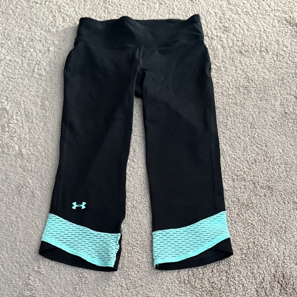 Under Armour Heat-Gear Cropped Leggings, Size XS